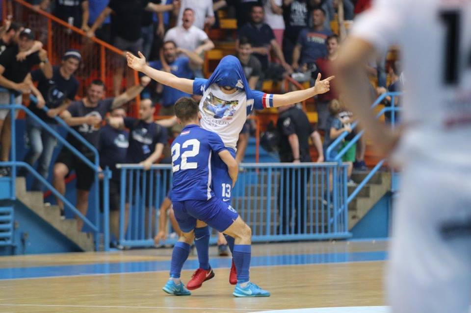 futsal dinamo članska majica šestice
