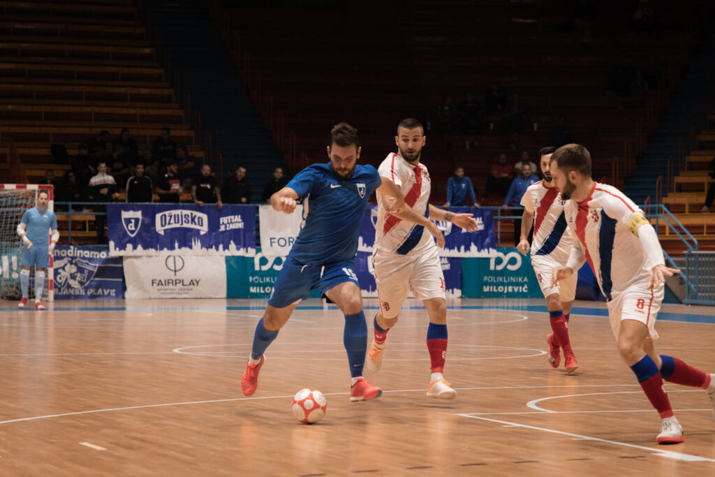 Square - Dinamo