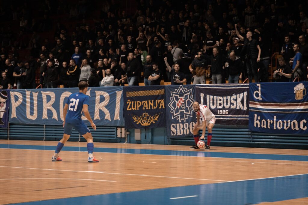 Futsal Dinamo - Square