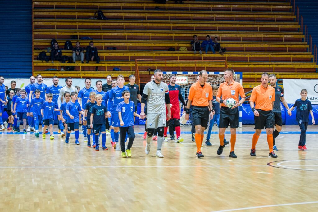 Futsal Dinamo - Square