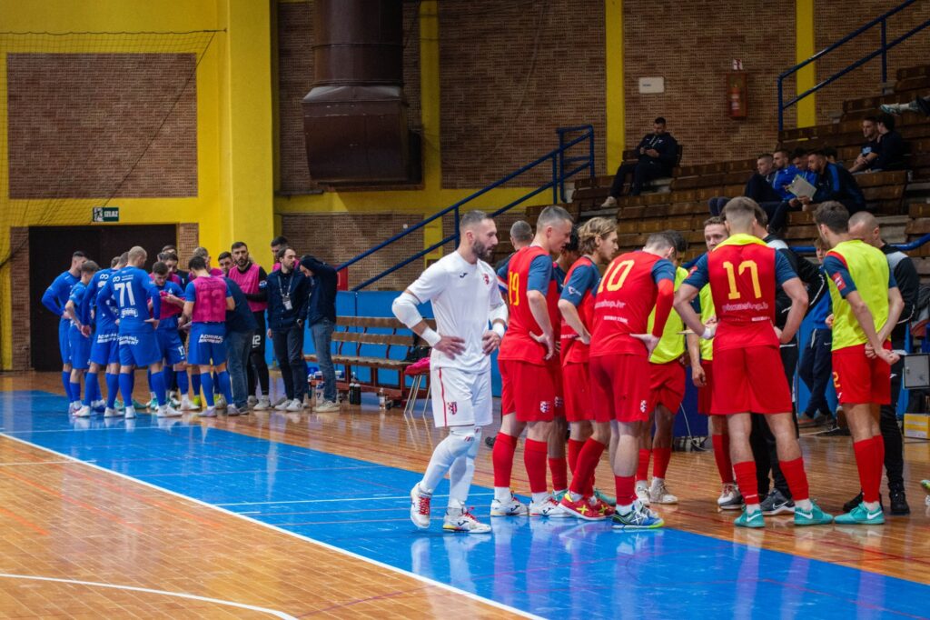 Dinamo vs- Sqaure