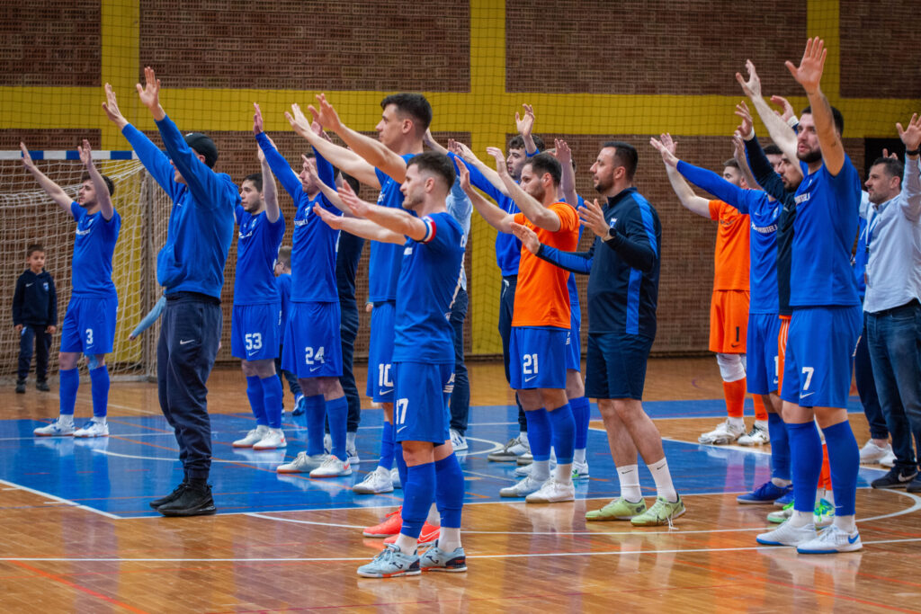 Futsal Dinamo - Crnica