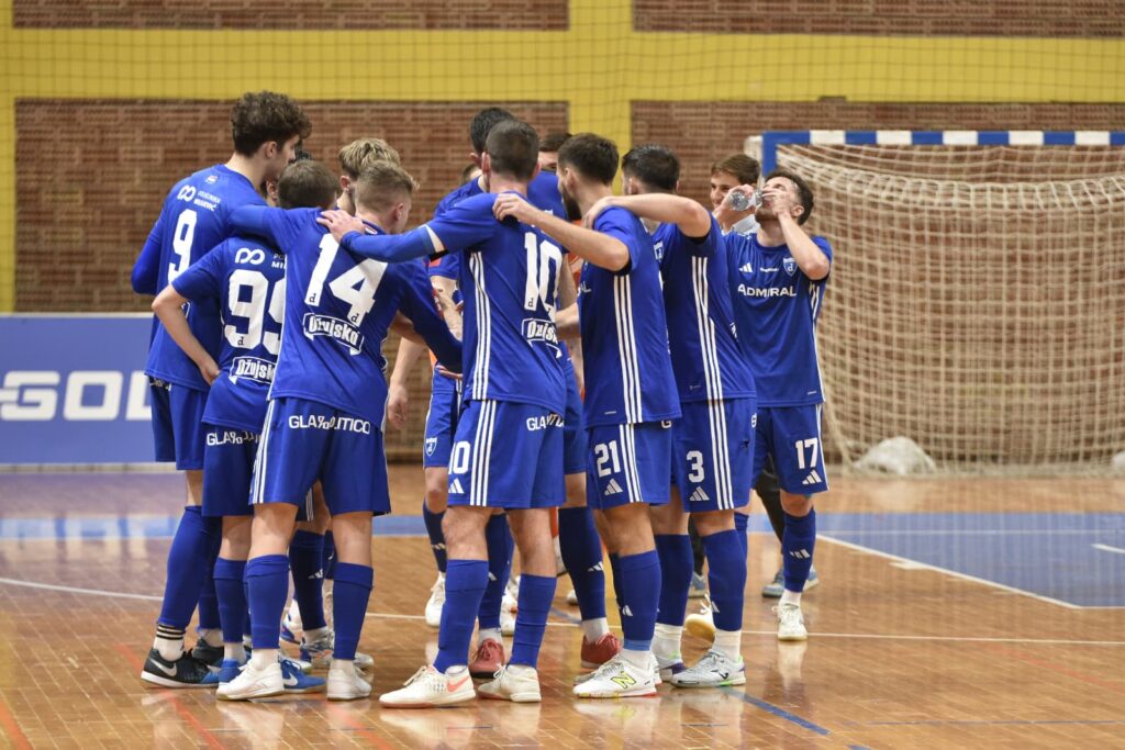 Futsal Dinamo - Gauni