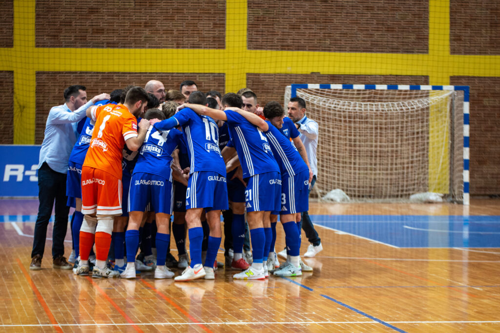 Futsal Dinamo - Olmissum